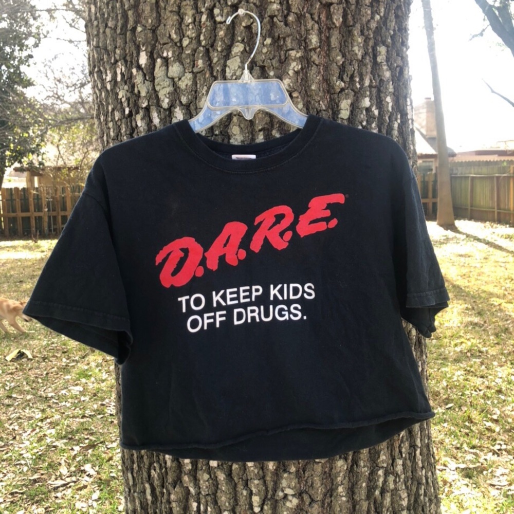 Women/Men UNISEX D.A.R.E Cropped T-Shirt
